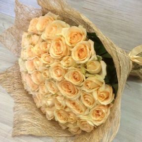 Букет из 51 кремовой розы (50см)