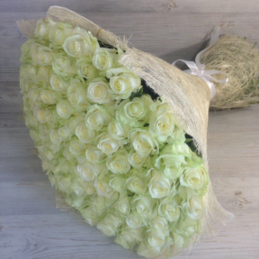 Букет из 101 белой розы (70см)