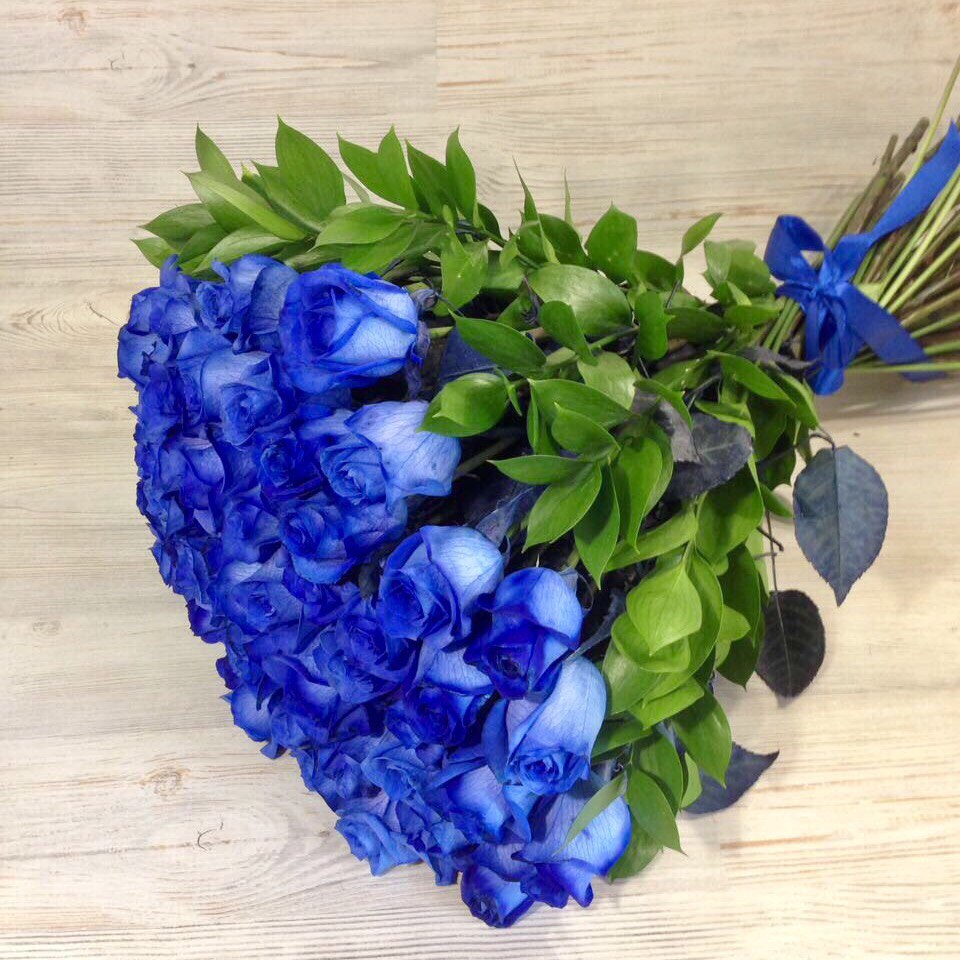 Букет из 51 синей розы (70см)