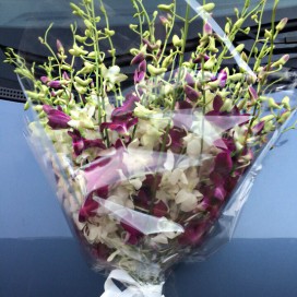 Превью Букет из орхидей