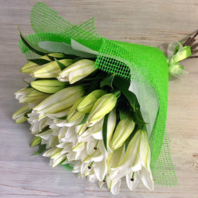 Букет из 11 лилий