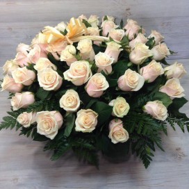 Превью Корзина из 51 кремовой розы
