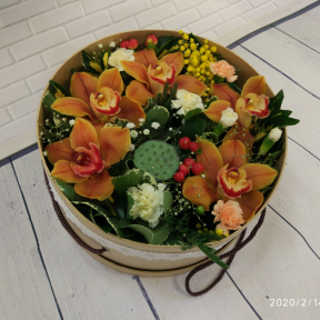 Букет «Новый день» с лотосом и орхидеей