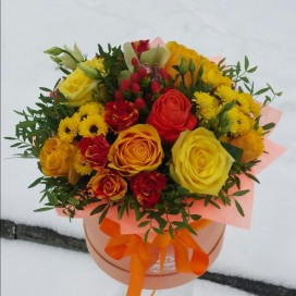 Превью Букет в шляпной коробке «Ты опять со мной, подруга Осень»