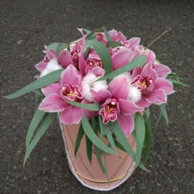 Превью Букет в шляпной коробке «Недотрога»