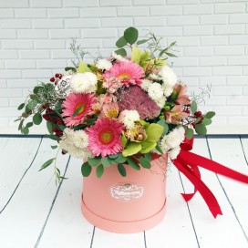 Превью Букет в шляпной коробке «Танго»