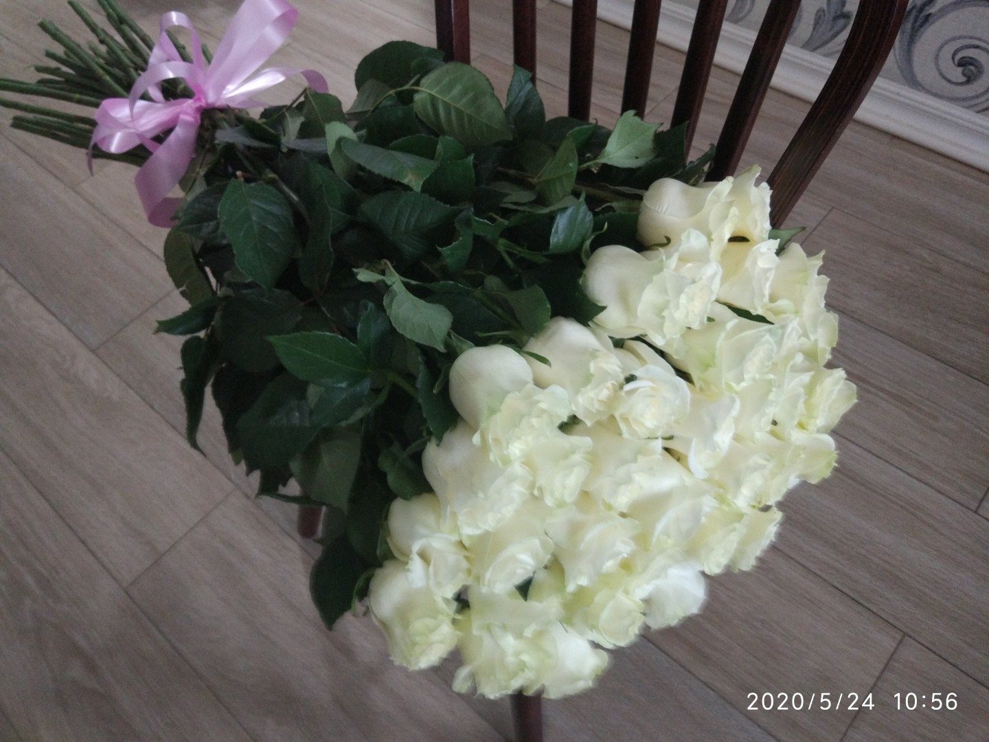 Букет из 35 белых роз Мондиаль