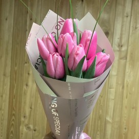 Превью Букет из 7 тюльпанов «Вдохновение»