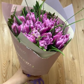 Превью Букет из 15 пионовидных тюльпанов  «Шарм»